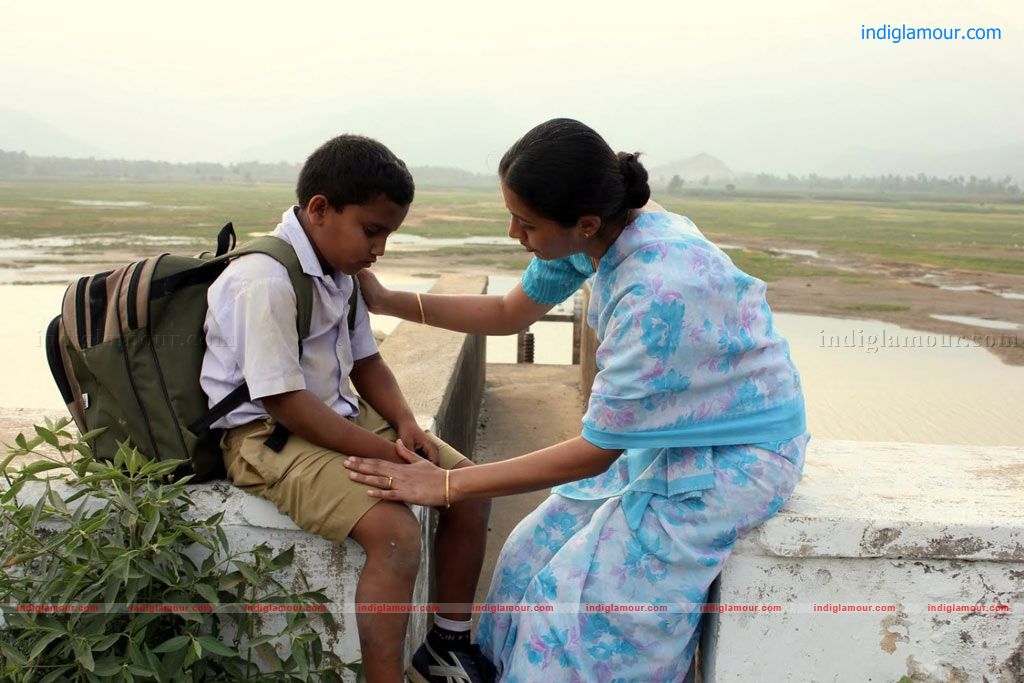 Kurai Ondrum Illai Movie hd photo