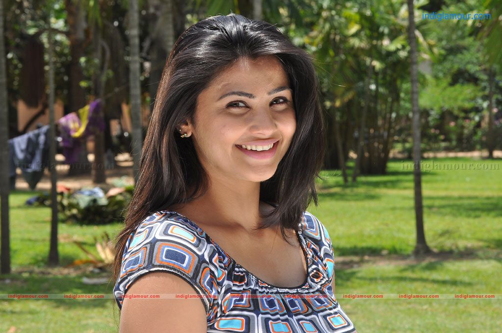 Mounamana Neram Movie hd photo