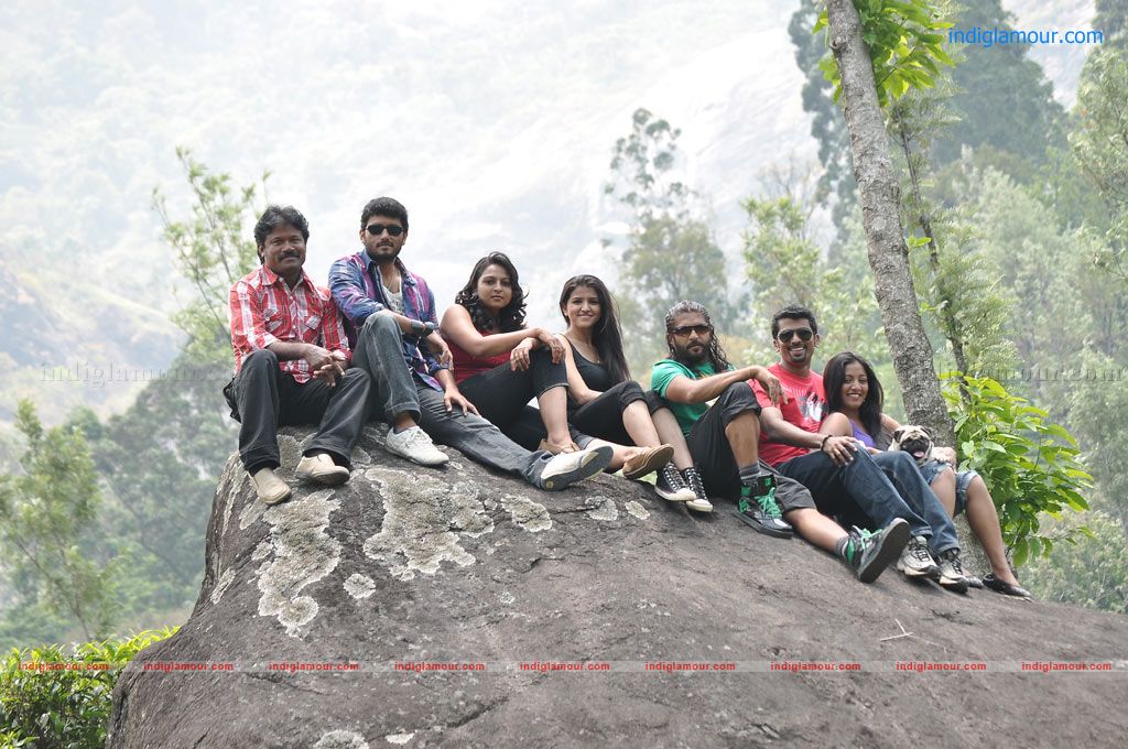 Mounamana Neram Movie hd photo