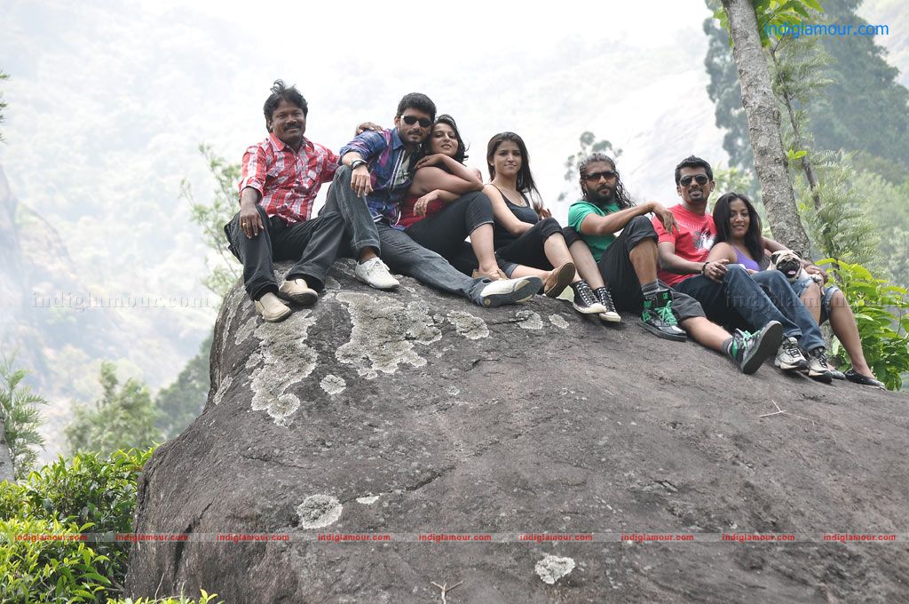 Mounamana Neram Movie hd photo
