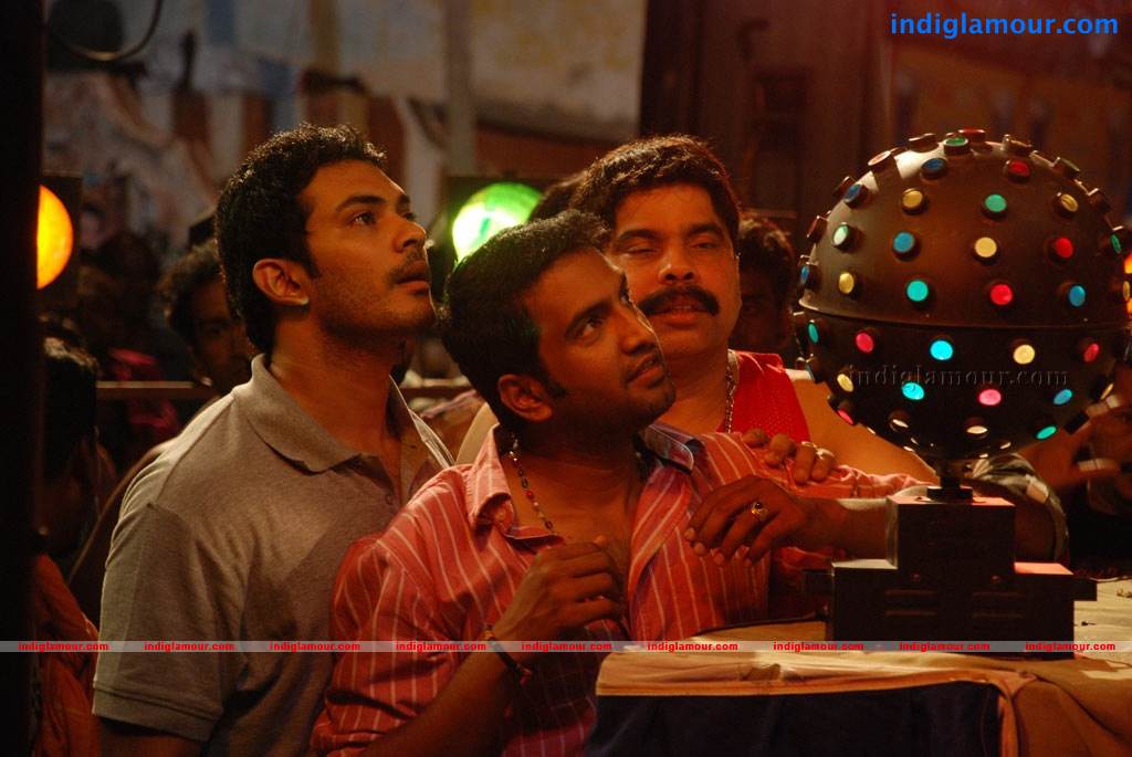 Kanna Laddu Thinna Aasaiya Movie hd photo