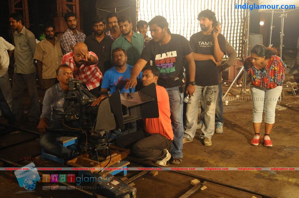 Naan Rajavaga Pogiren Movie hd photo