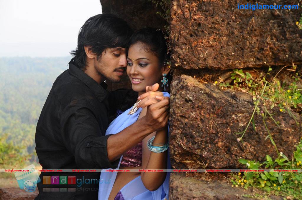 Naan Rajavaga Pogiren Movie hd photo