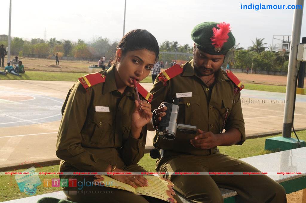 Naan Rajavaga Pogiren Movie hd photo