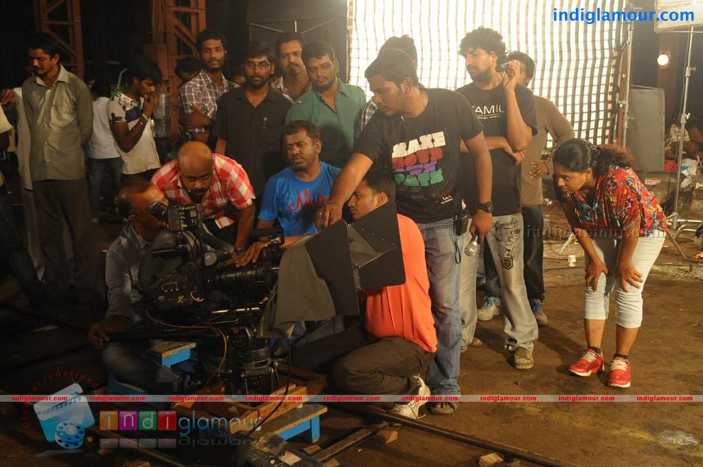 Naan Rajavaga Pogiren Movie hd photo