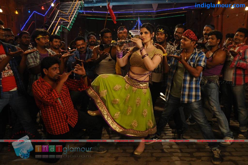 Naan Rajavaga Pogiren Movie hd photo
