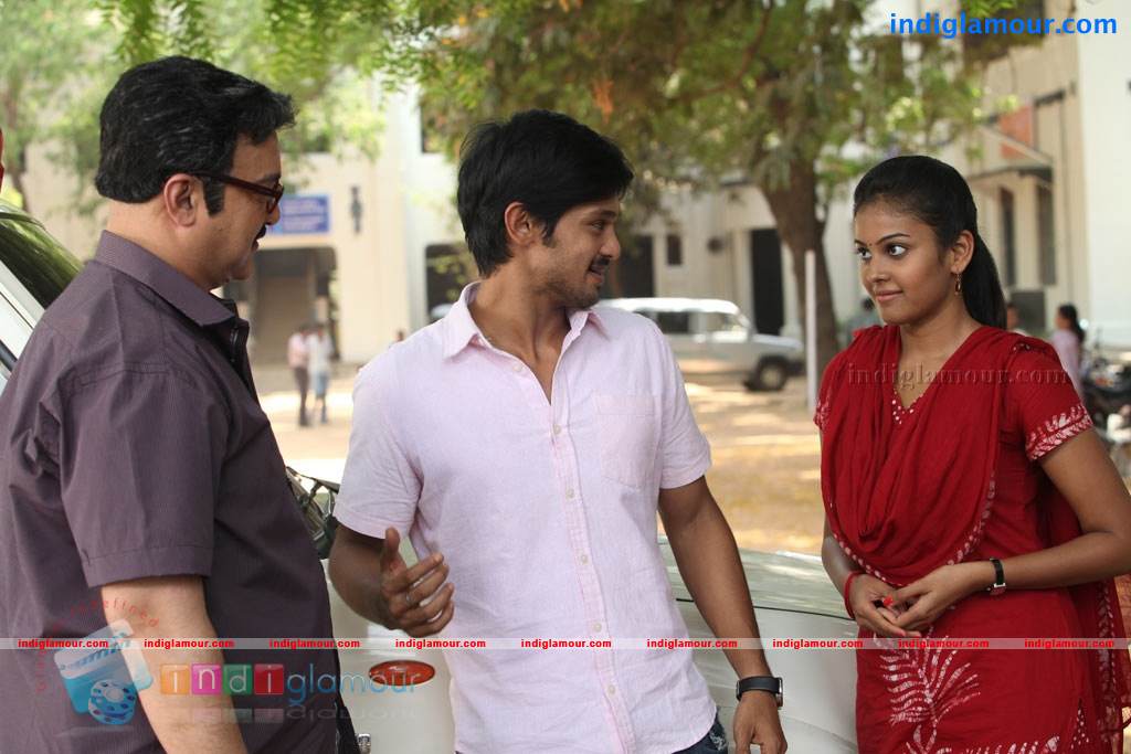 Naan Rajavaga Pogiren Movie hd photo