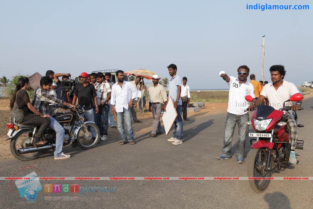 Naan Rajavaga Pogiren Movie hd photo