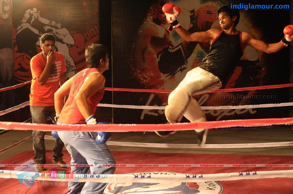 Naan Rajavaga Pogiren Movie hd photo