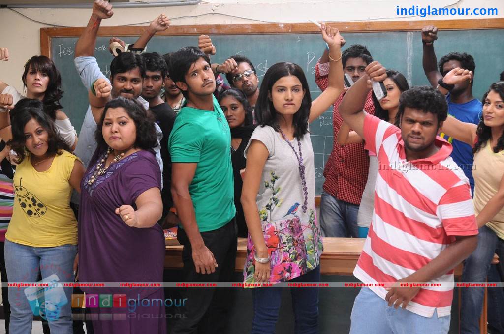 Naan Rajavaga Pogiren Movie hd photo