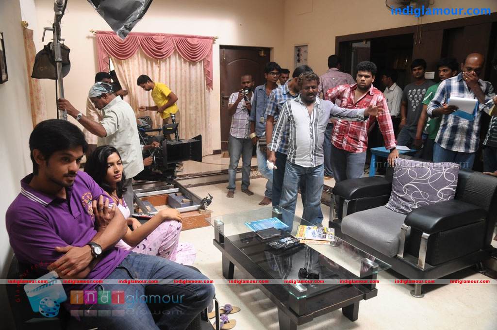 Naan Rajavaga Pogiren Movie hd photo