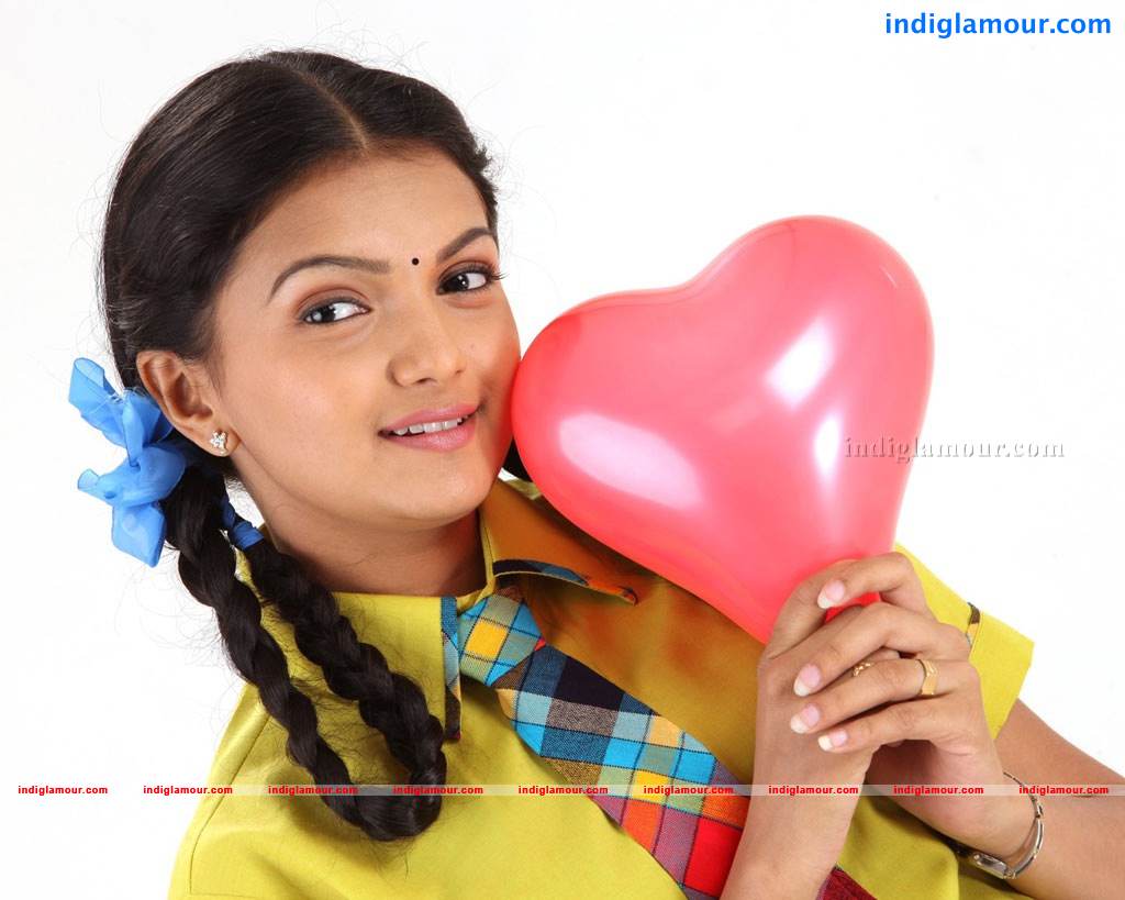 Kadhalai Thavira Veru Ondrum Illai Movie hd photo