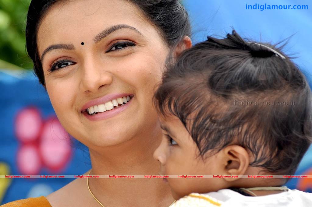 Kadhalai Thavira Veru Ondrum Illai Movie hd photo