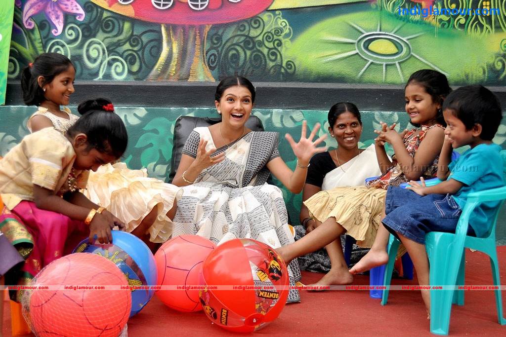Kadhalai Thavira Veru Ondrum Illai Movie hd photo
