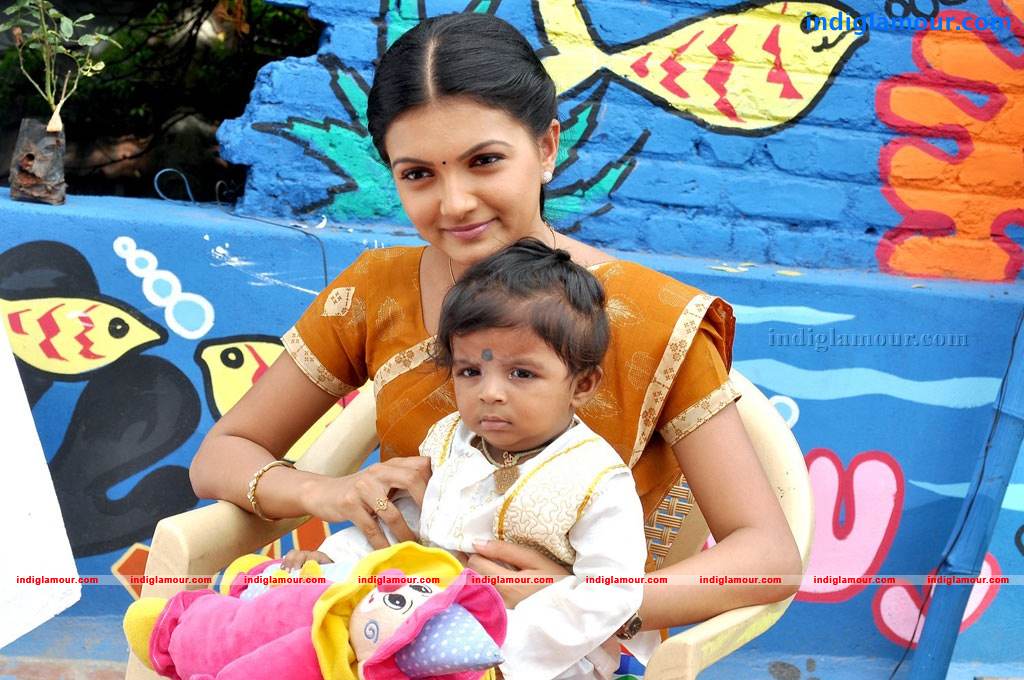 Kadhalai Thavira Veru Ondrum Illai Movie hd photo