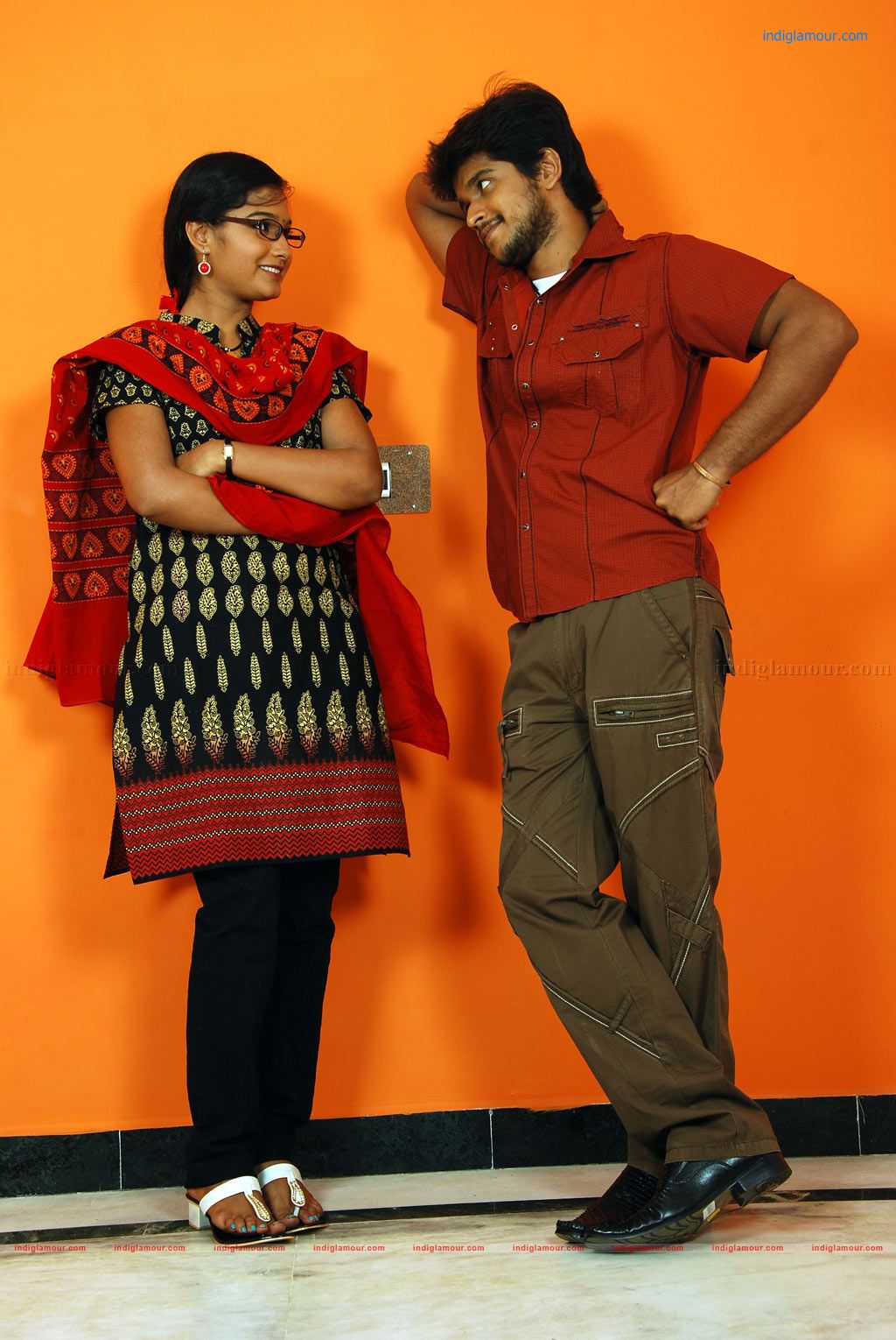 Aayiram Muthangaludan Thenmozhi Movie hd photo