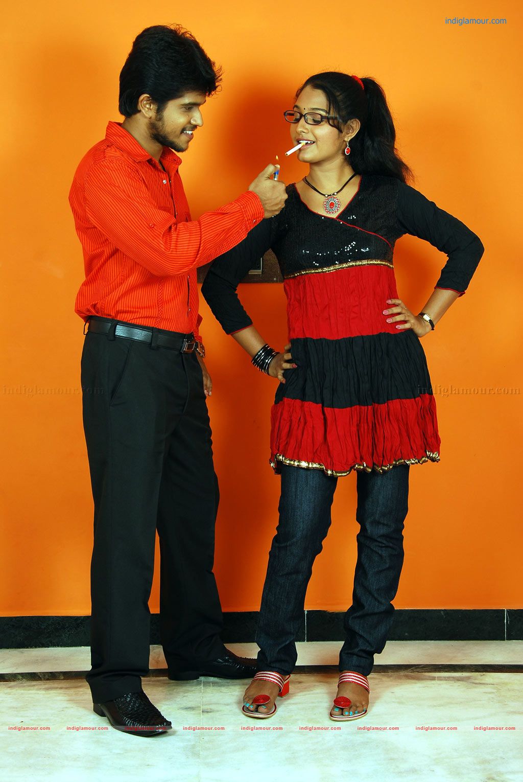 Aayiram Muthangaludan Thenmozhi Movie hd photo