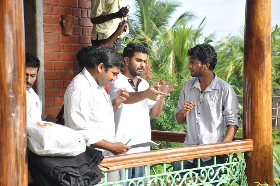 Vinmeengal Movie hd photo