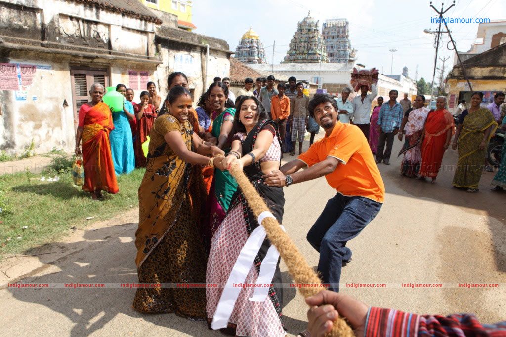 Manam Kothi Paravai Movie hd photo