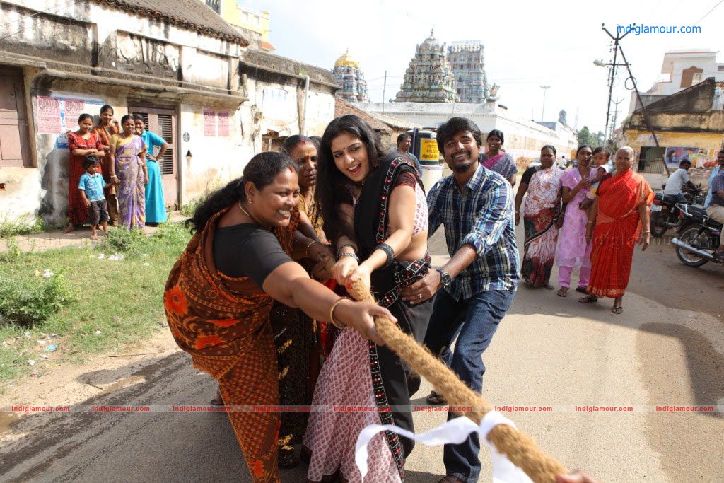 Manam Kothi Paravai Movie hd photo