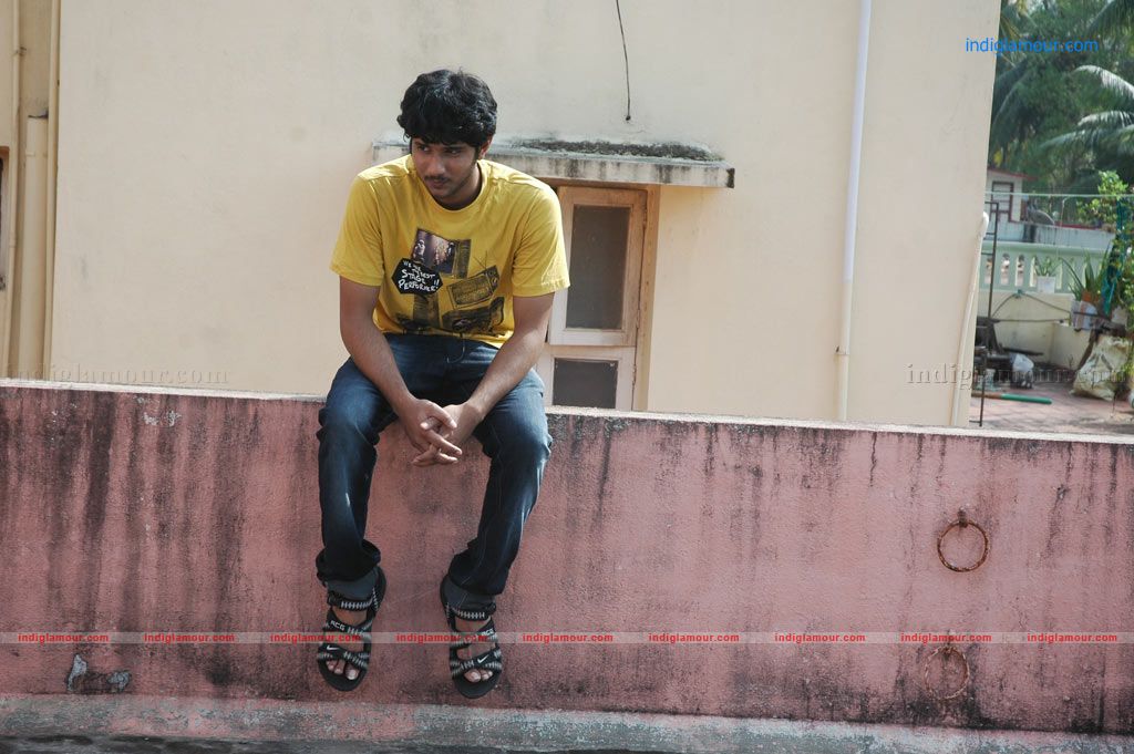 Neengatha Ennam Movie hd photo