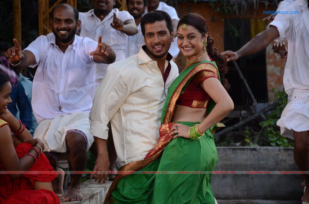 Oru Nadigayin Vakku Moolam Movie hd photo