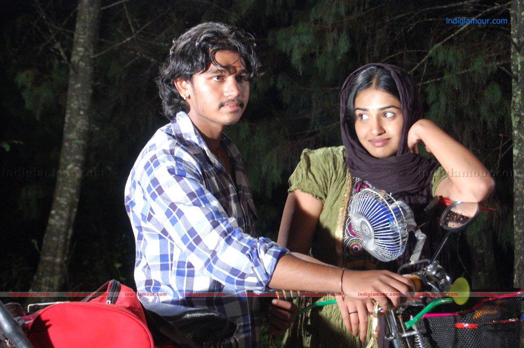 Kaadhal Paadhai Movie hd photo