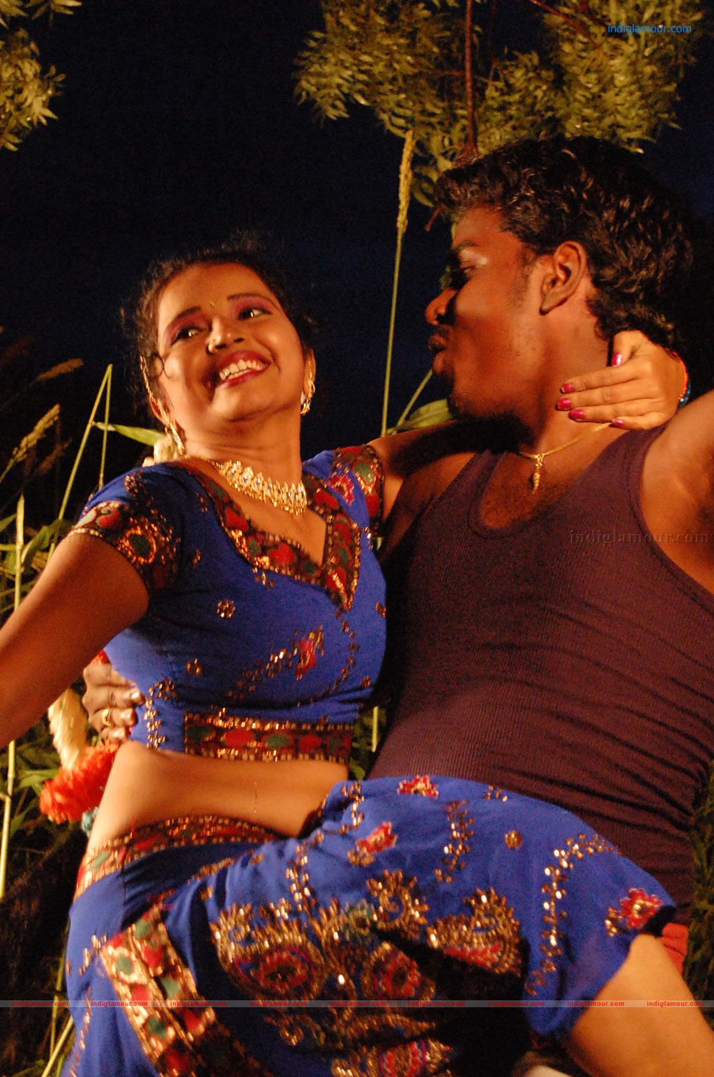 Nila Meethu Kadhal Movie hd photo