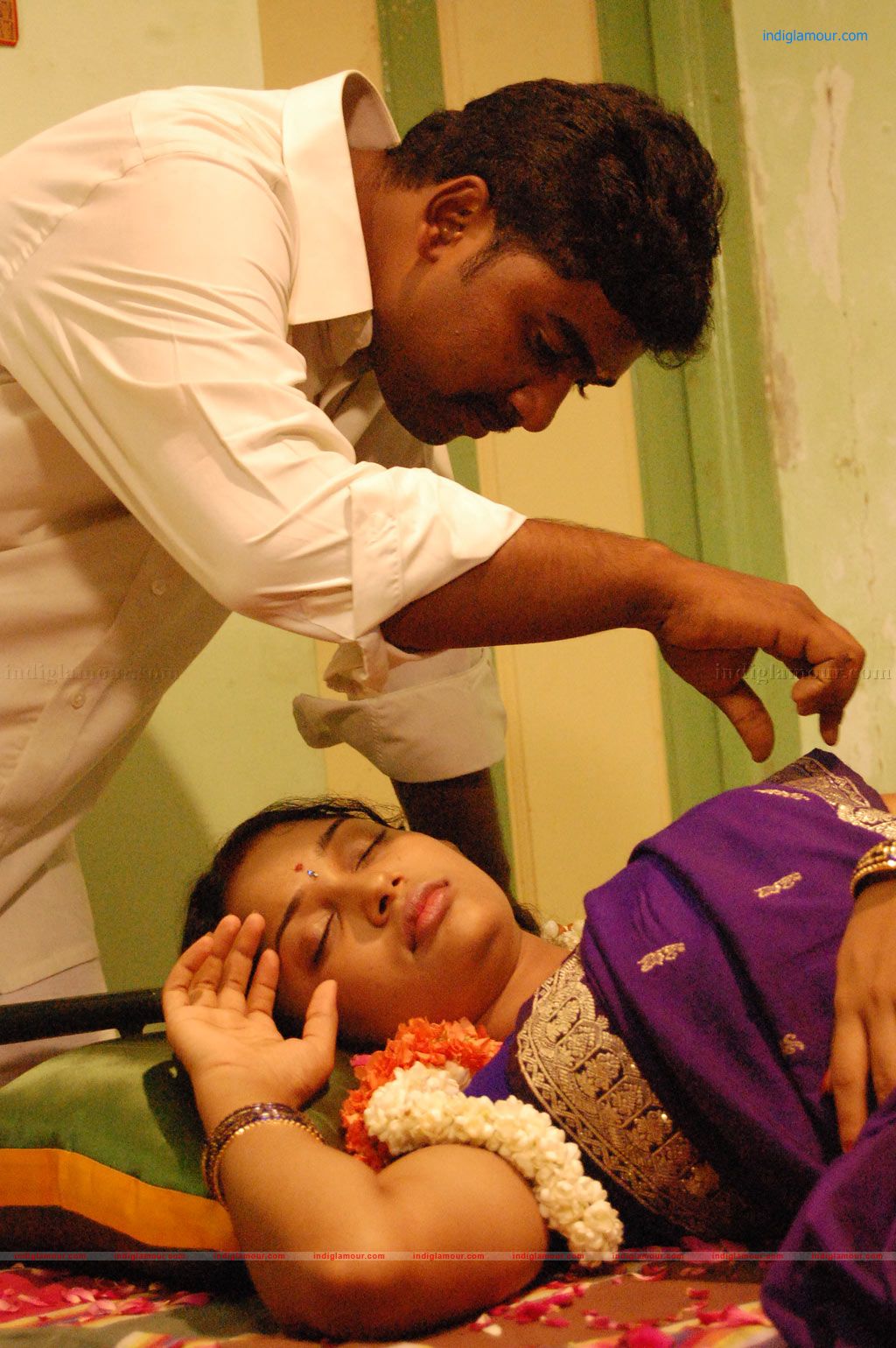 Nila Meethu Kadhal Movie hd photo