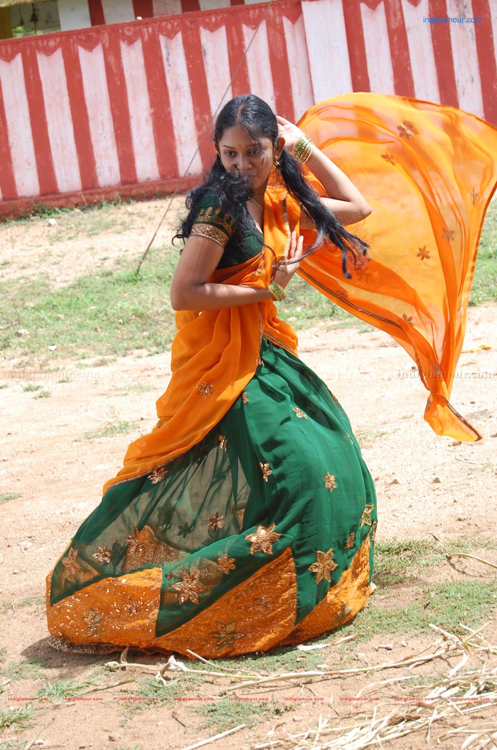 Nila Meethu Kadhal Movie hd photo