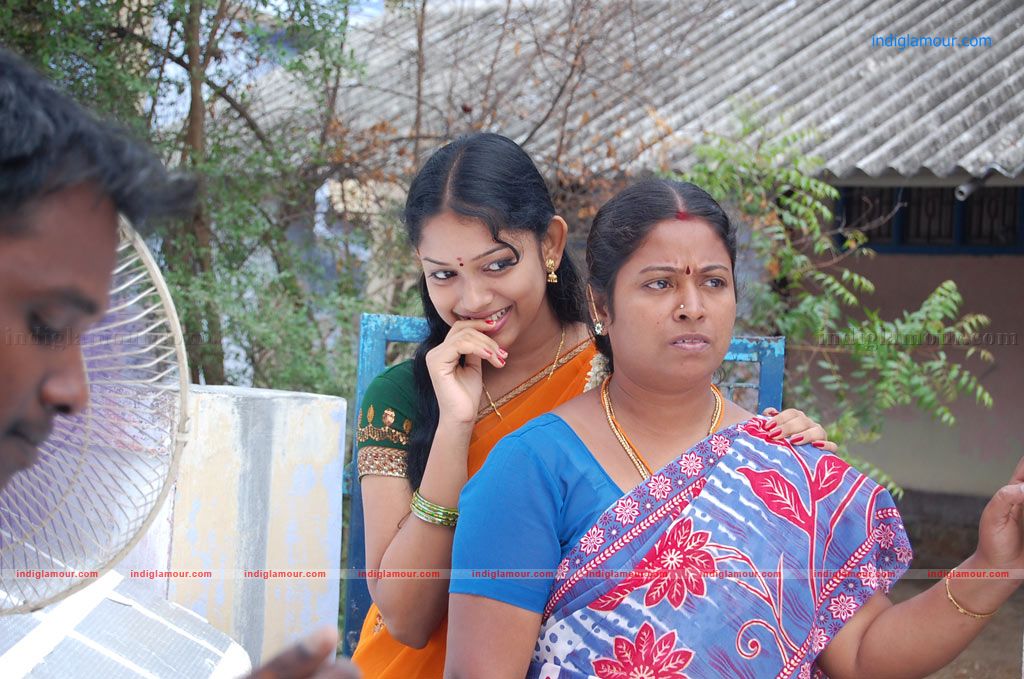 Nila Meethu Kadhal Movie hd photo