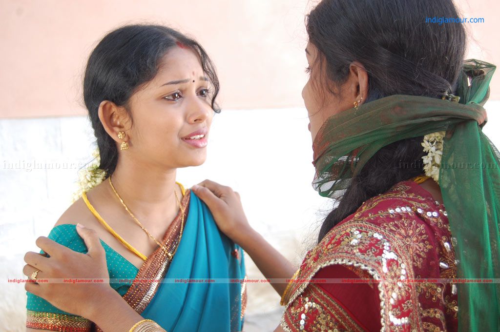 Nila Meethu Kadhal Movie hd photo