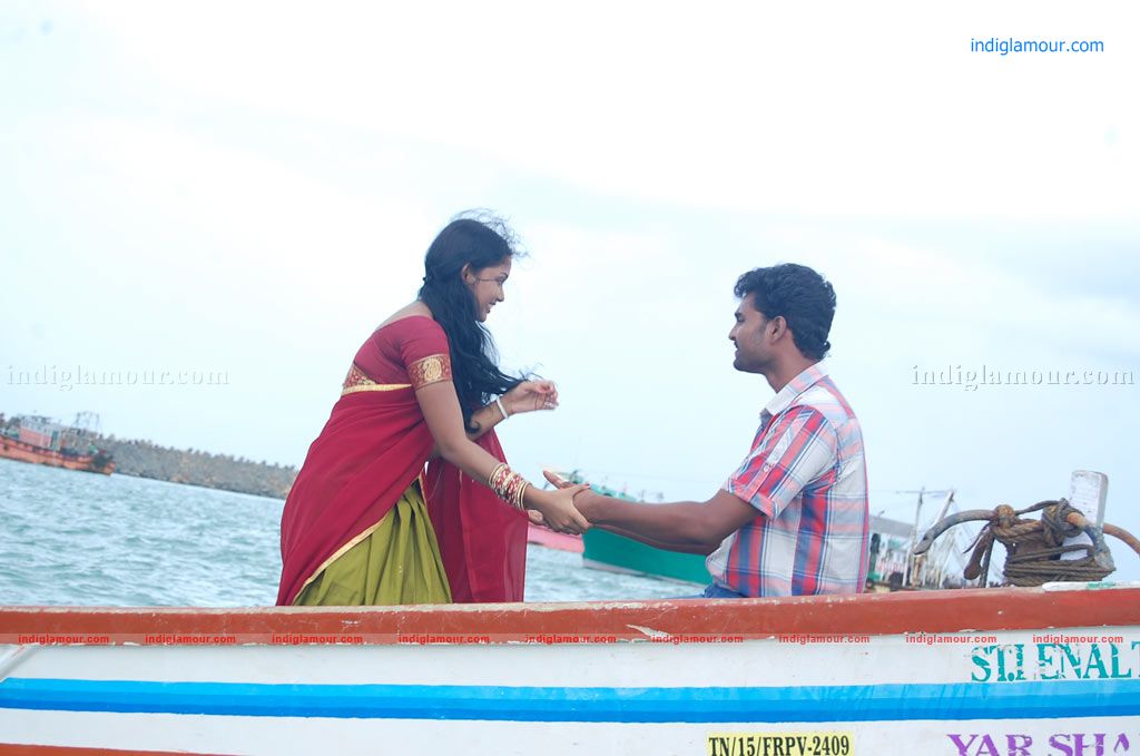 Nila Meethu Kadhal Movie hd photo