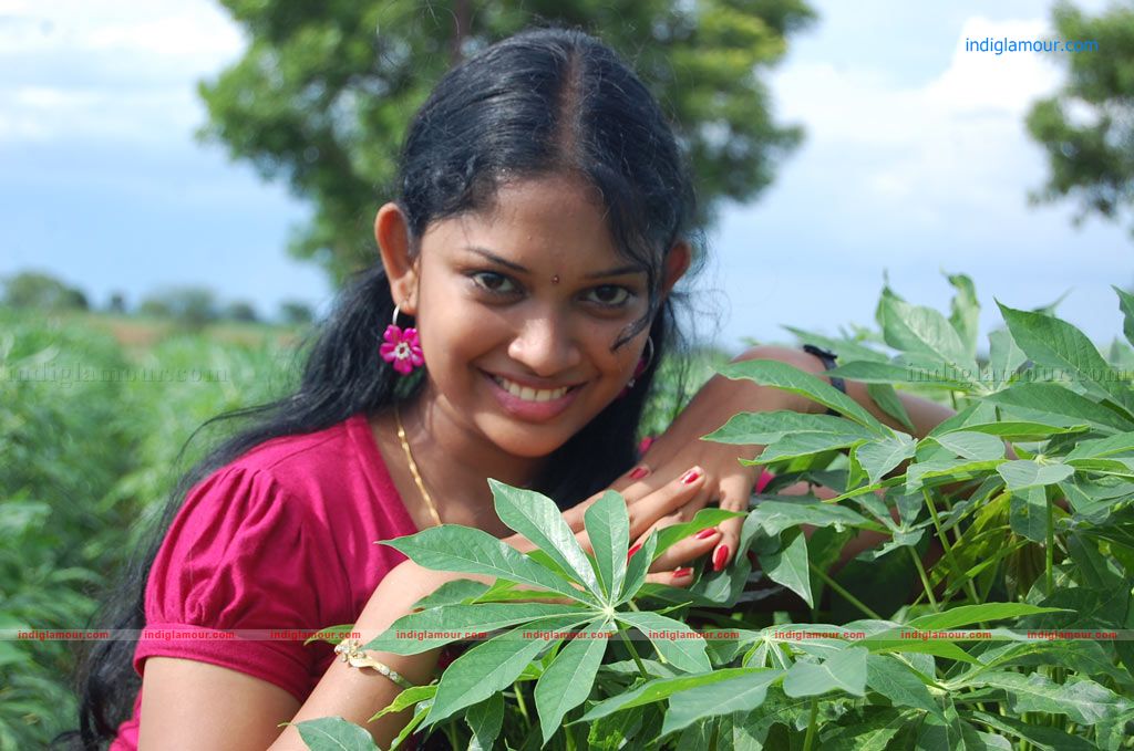 Nila Meethu Kadhal Movie hd photo
