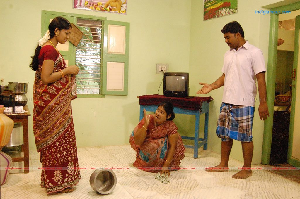 Nila Meethu Kadhal Movie hd photo