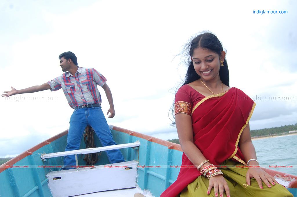 Nila Meethu Kadhal Movie hd photo