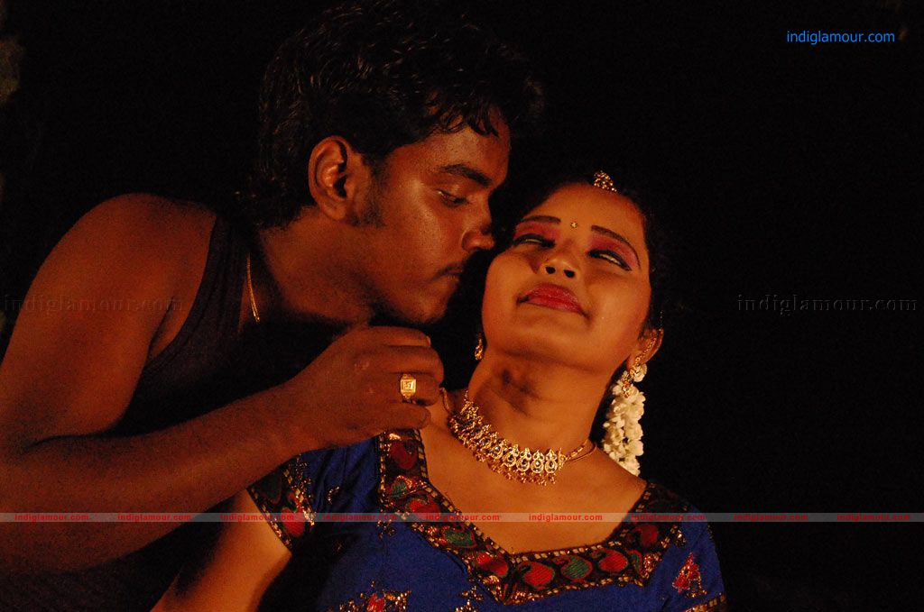 Nila Meethu Kadhal Movie hd photo