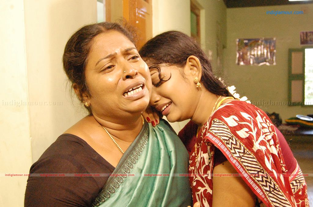 Nila Meethu Kadhal Movie hd photo