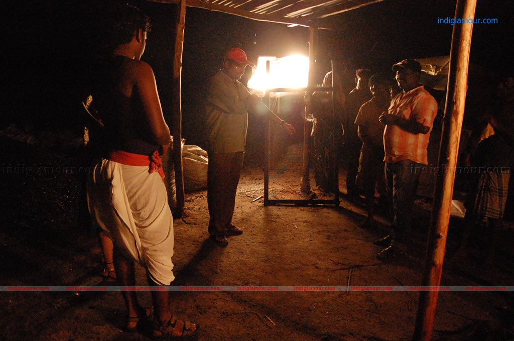Nila Meethu Kadhal Movie hd photo