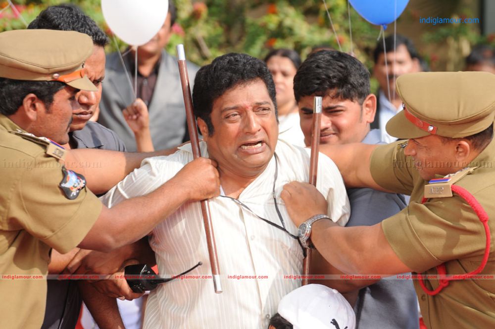 Dhoni Movie hd photo