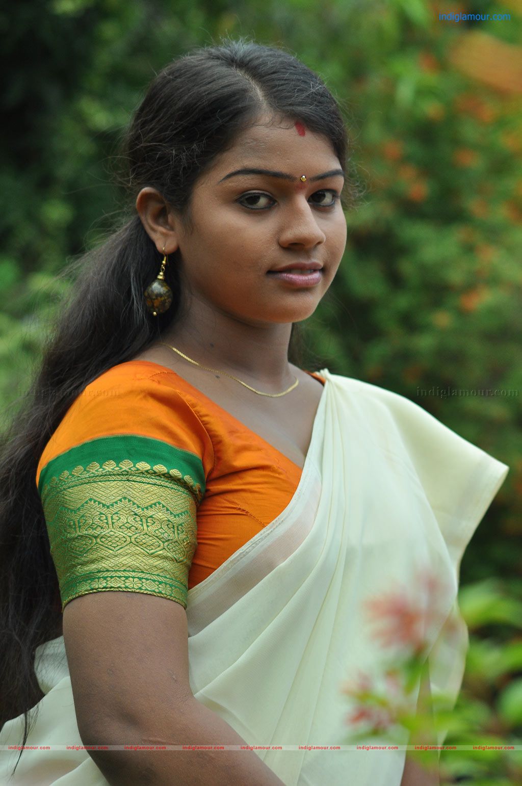Selathuponnu Movie hd photo