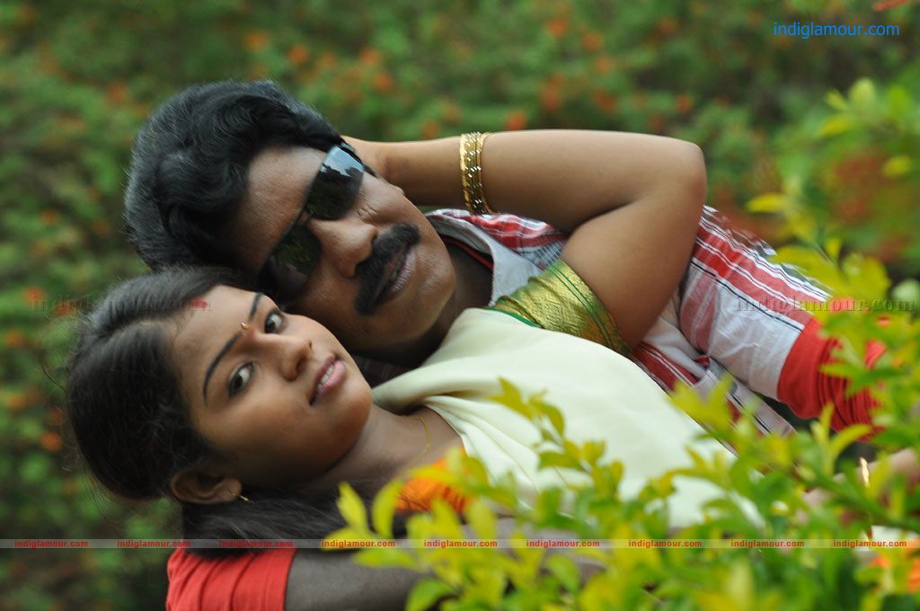 Selathuponnu Movie hd photo