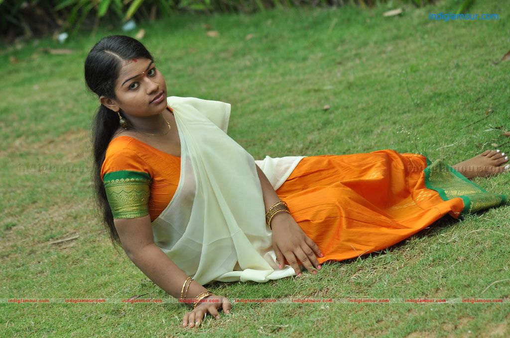 Selathuponnu Movie hd photo