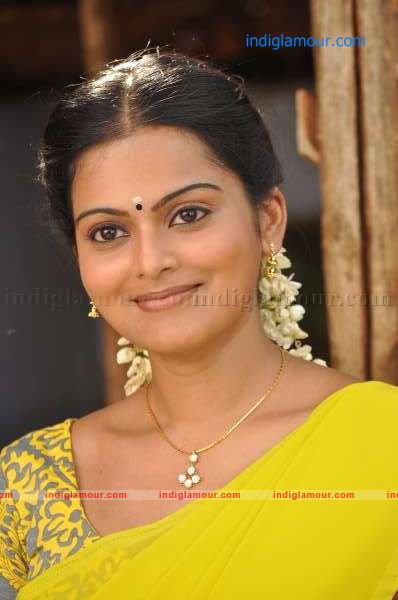 Puthumukhangal Thevai Movie hd photo