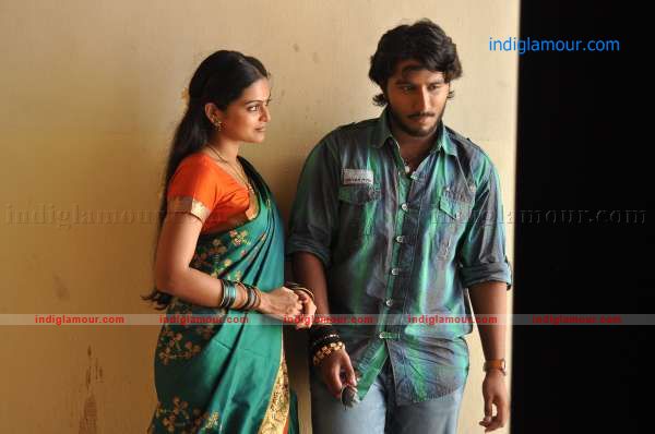 Puthumukhangal Thevai Movie hd photo