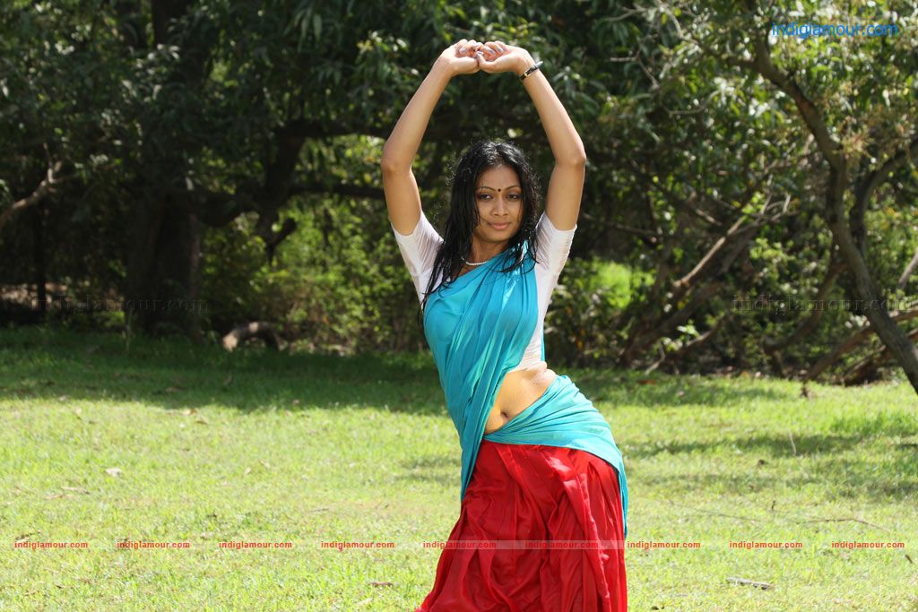 Vettaiyaadu Movie hd photo