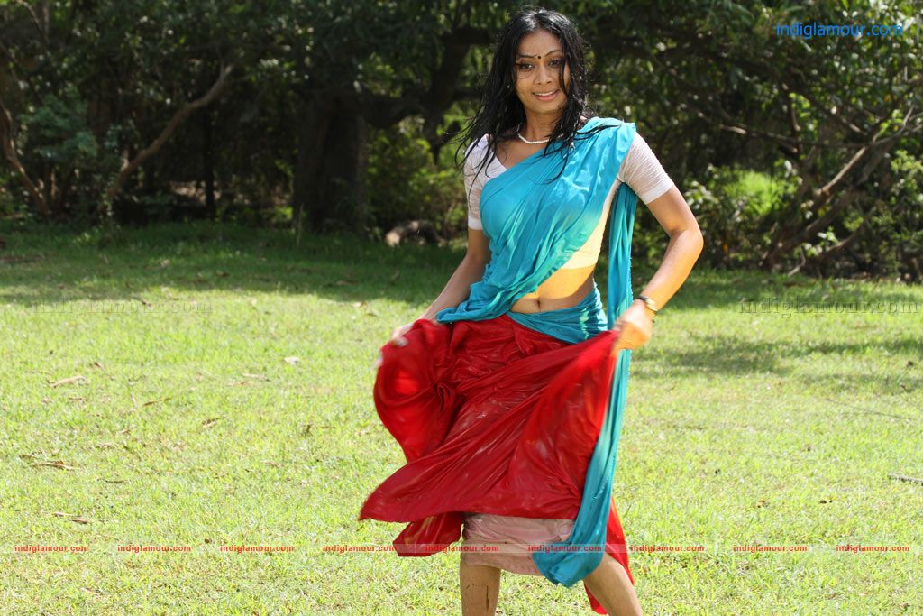 Vettaiyaadu Movie hd photo