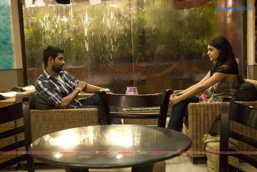 Maalai Pozhudhin Mayakathile Movie hd photo
