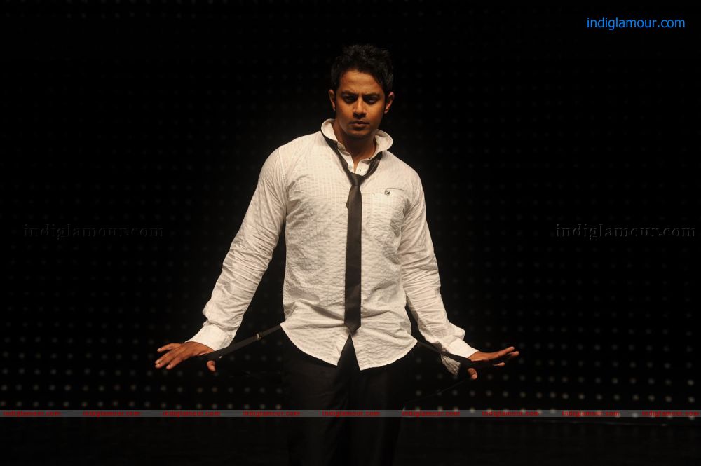Maalai Pozhudhin Mayakathile Movie hd photo