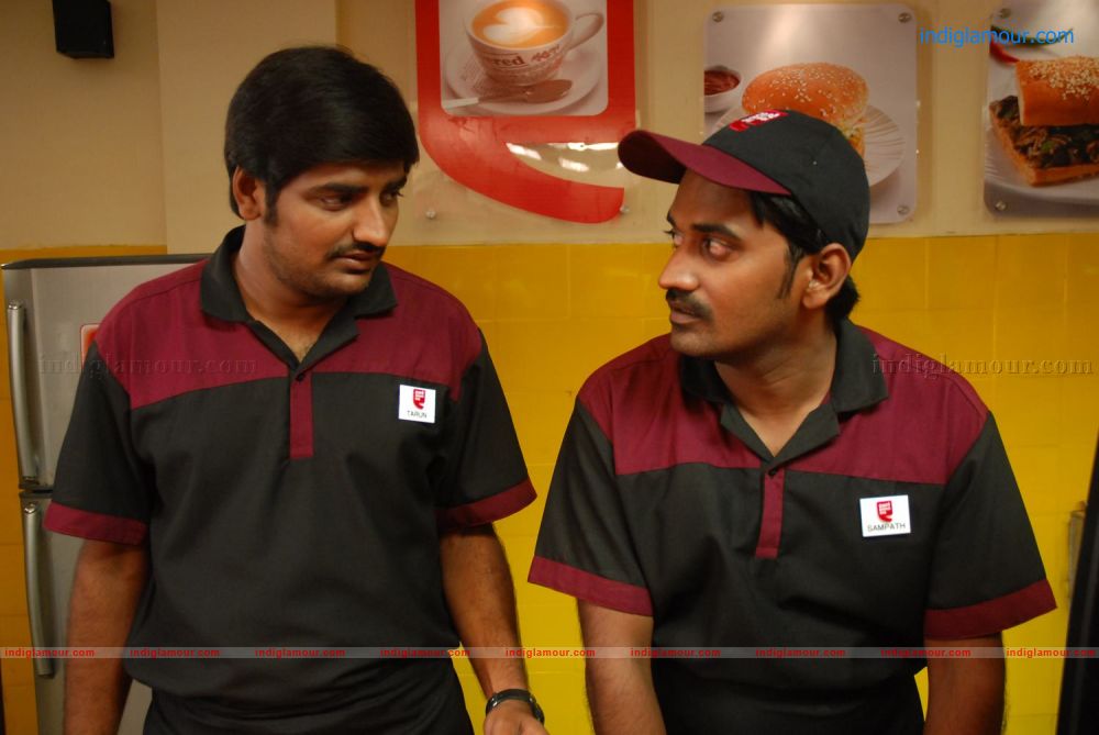 Maalai Pozhudhin Mayakathile Movie hd photo